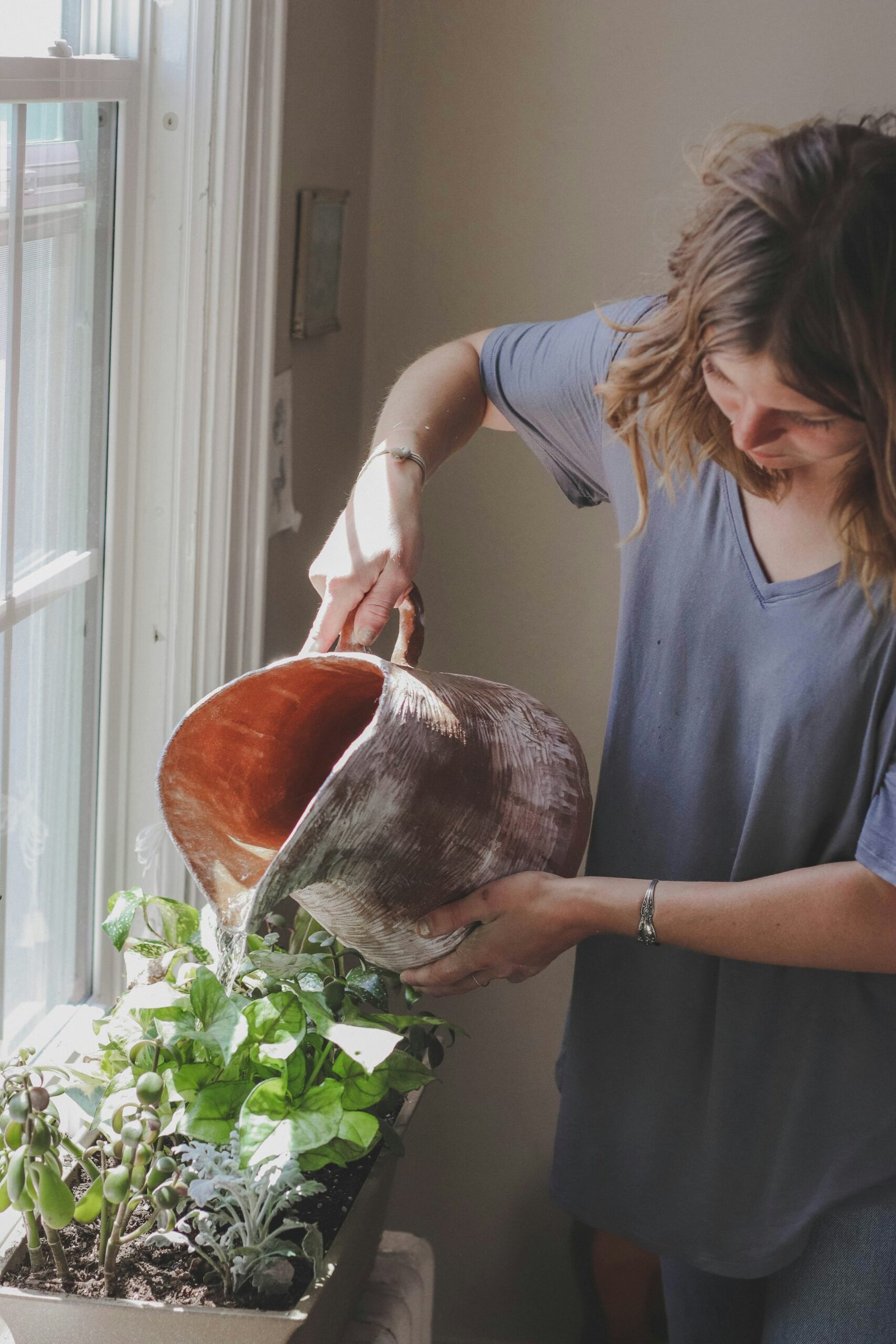 The Ultimate Guide to DIY Self-Watering Planters for Effortless Gardening